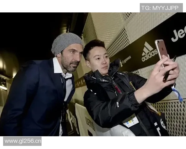 玲珑轮胎联手切尔西传奇球星亲临山城为球迷带来激情盛宴